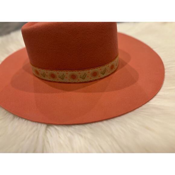 Gigi Pip Dakota Dae Triangle Crown Hat | Pink | XL 61 | NWT main image 3